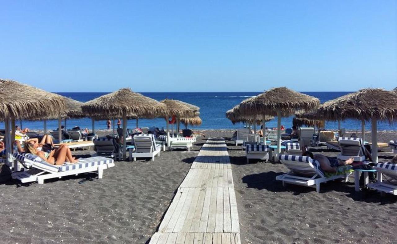 One And Only Beachfront Rooms Perissa  Exterior photo
