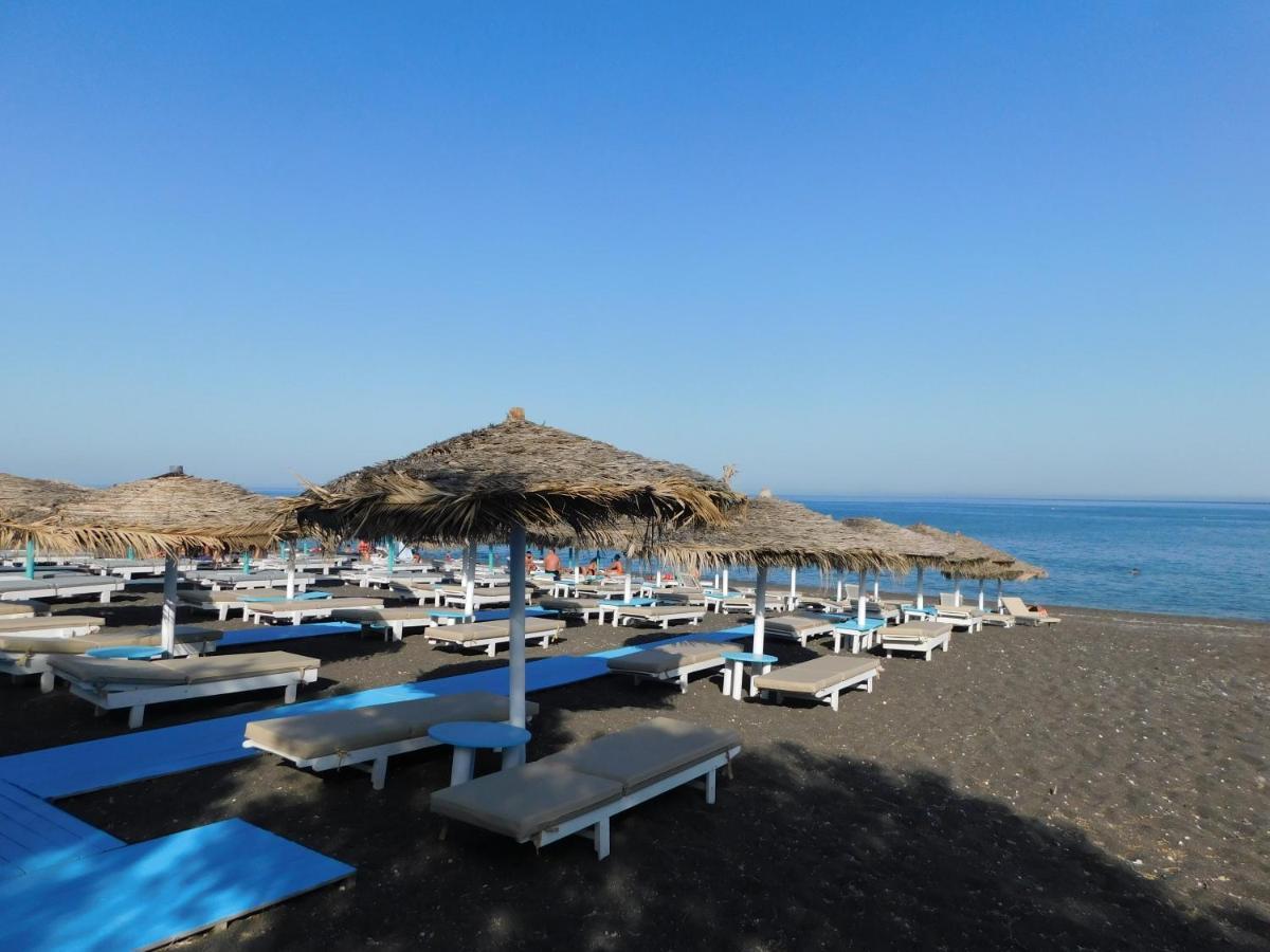 One And Only Beachfront Rooms Perissa  Exterior photo